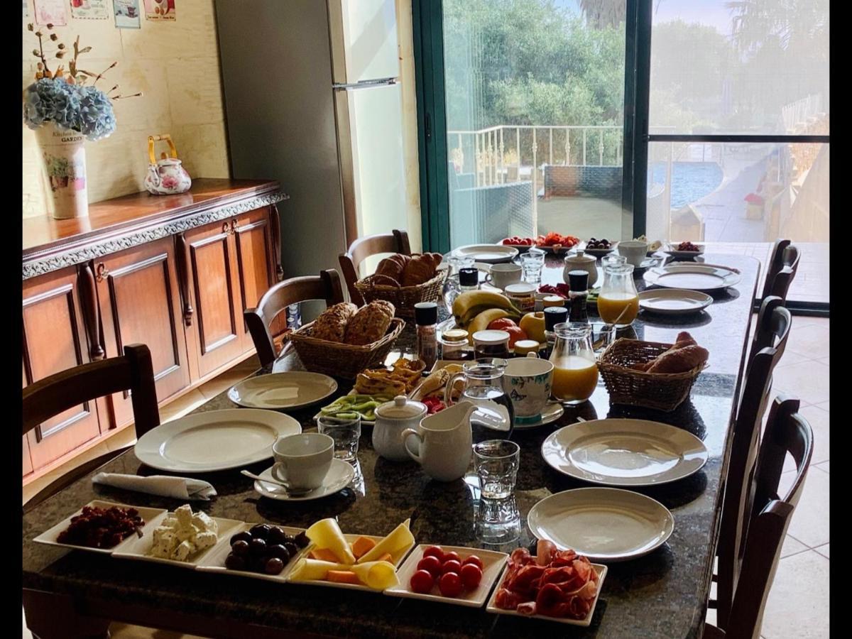 ויקטוריה Ellie Boo Bed & Breakfast מראה חיצוני תמונה