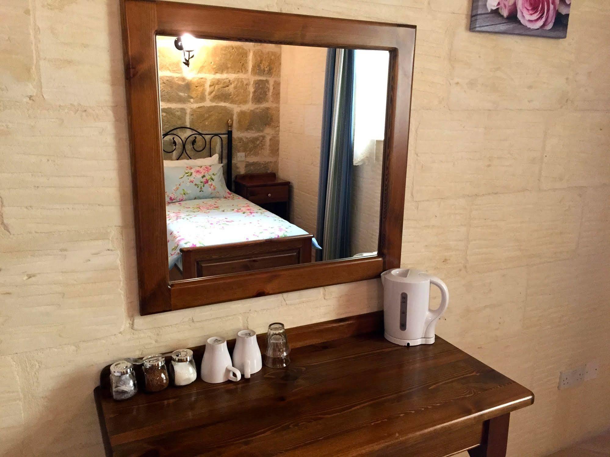 ויקטוריה Ellie Boo Bed & Breakfast מראה חיצוני תמונה