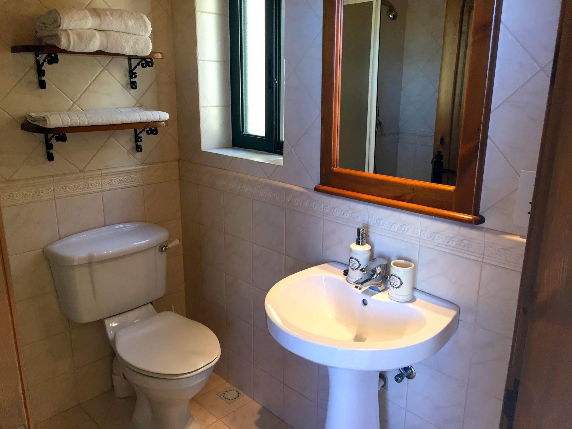 ויקטוריה Ellie Boo Bed & Breakfast מראה חיצוני תמונה