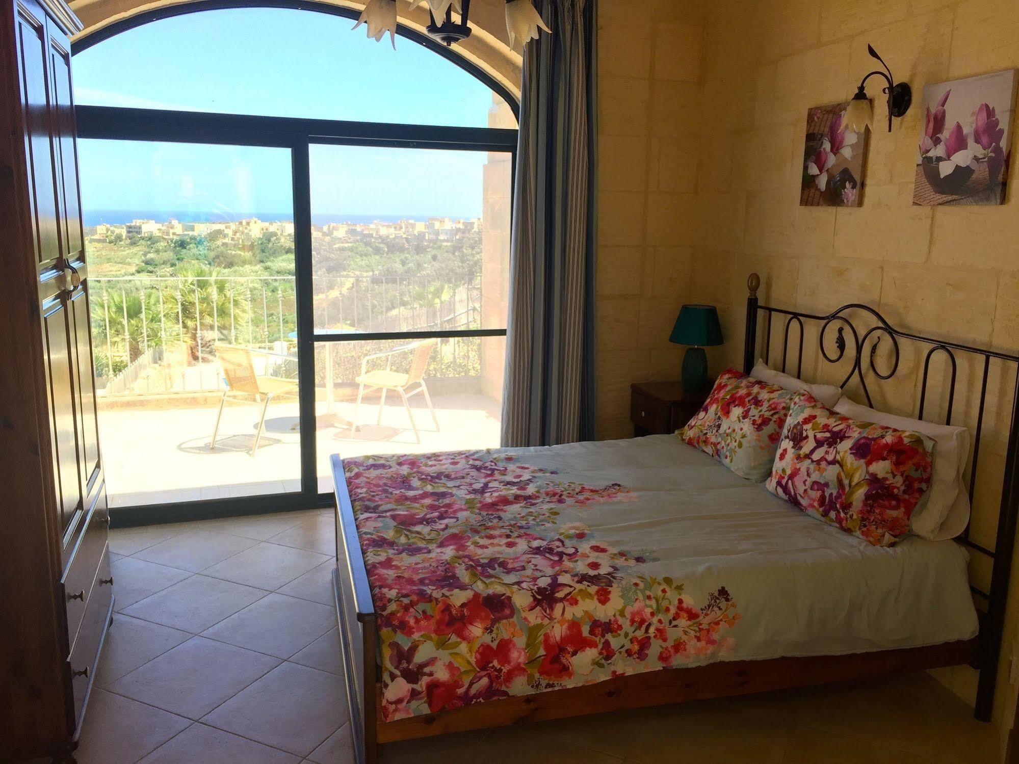 ויקטוריה Ellie Boo Bed & Breakfast מראה חיצוני תמונה