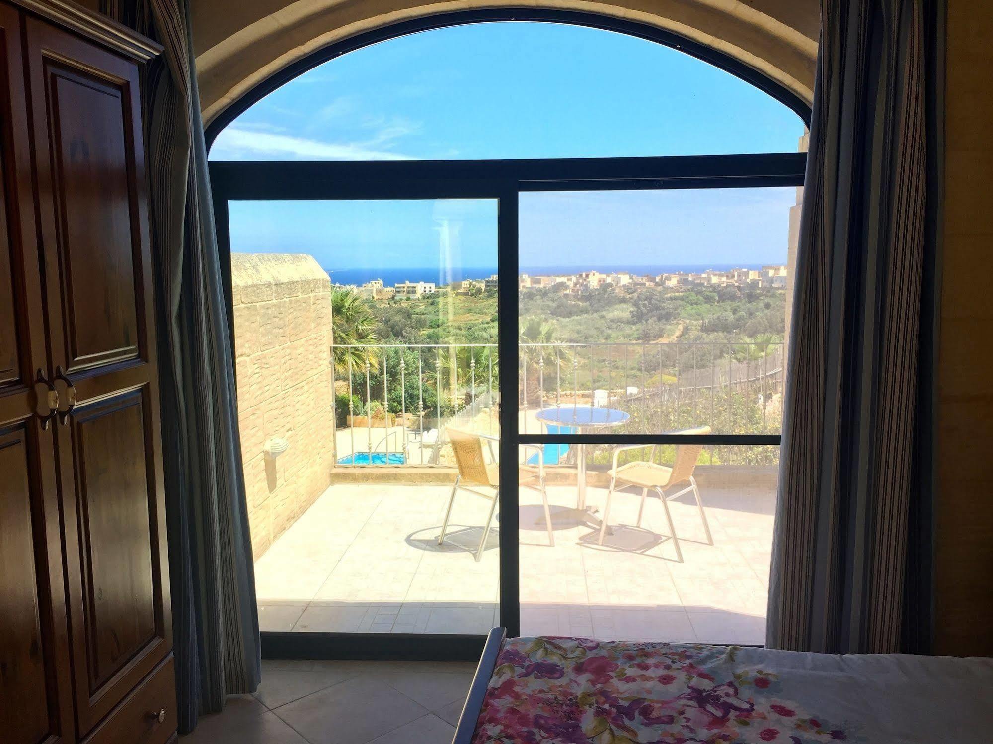 ויקטוריה Ellie Boo Bed & Breakfast מראה חיצוני תמונה